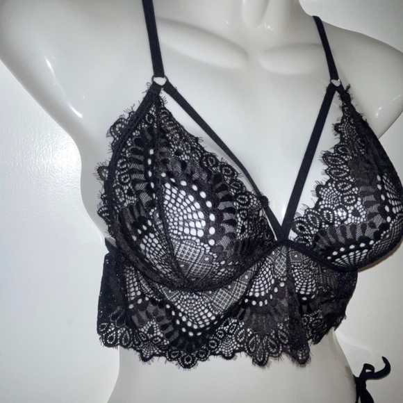 THE PRICE IS FIRM 2 Piece Lace Bra and Self Tie Panty Set OSFW - Picture 5 of 9